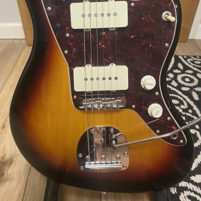 2023 Fender MIJ Traditional 60s Jazzmaster with Rosewood Fretboard 2018 - 3-Color Sunburst image 2