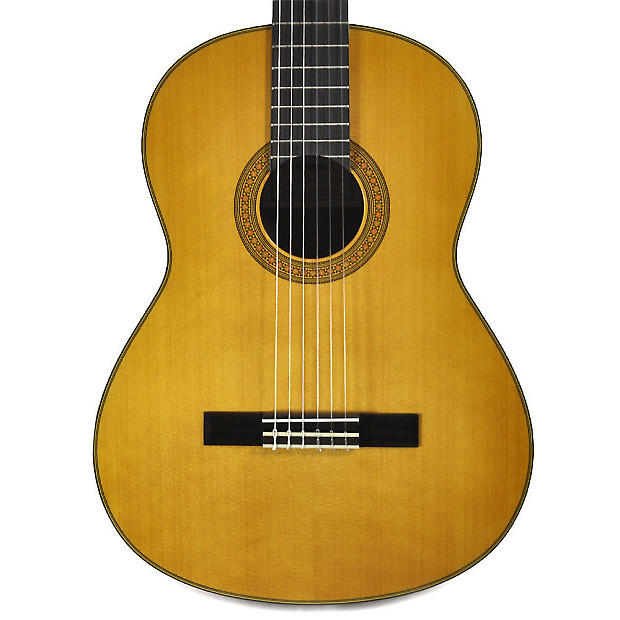 Yamaha CG142SH Solid Spruce Top Classical Guitar Natural image 2