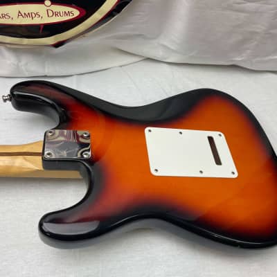 Fender Standard Stratocaster Guitar with humbucker in bridge position 1996 - 3-Color Sunburst / Maple fingerboard image 18