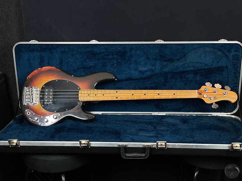 MusicMan Stingray Bass from 1977 in sunburst finish with original hardshell  case