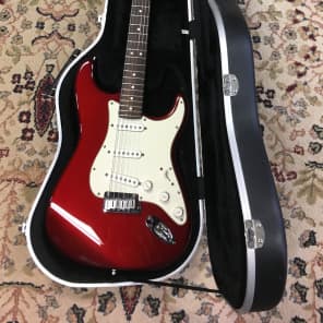 Fender American Standard Stratocaster with molded case image 3