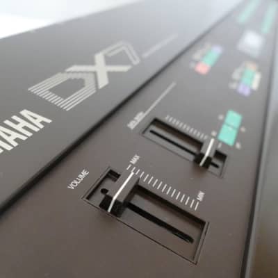 Yamaha DX7 Digital FM Synthesizer - Super Fresh