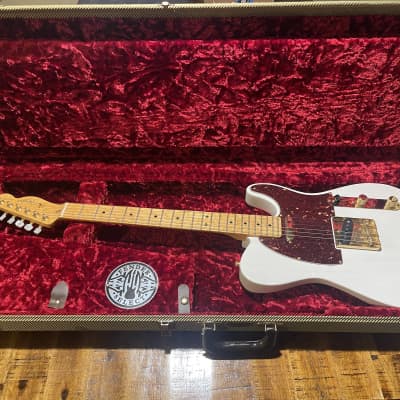 Fender Limited Edition Select Light Ash Telecaster White Fender Limited Edition Select Light Ash Telecaster White
