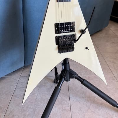 Jackson Custom Shop KV2T King V