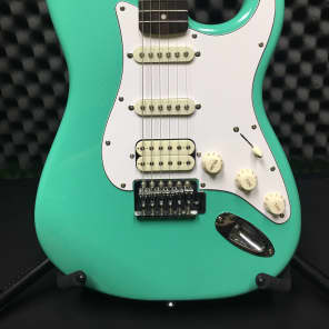 Squier bullet shop stratocaster surf green