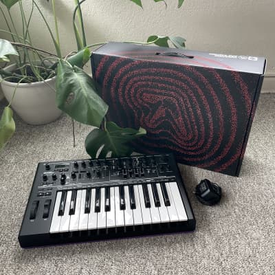 Novation AFX Station 25-Key Monophonic Synthesizer 2020 - Present - Black