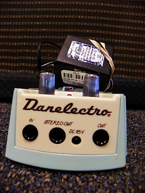 Danelectro cool new arrivals cat chorus 18v