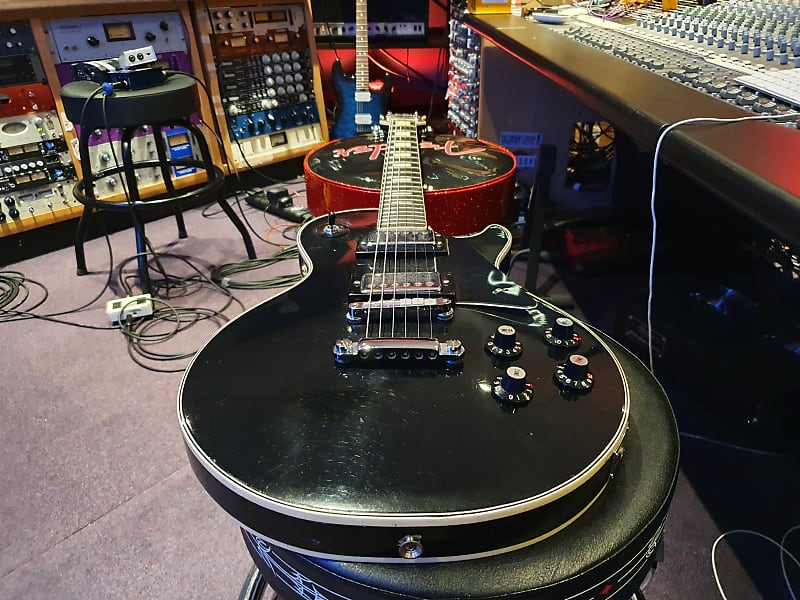 Vintage 70's FujiGen Les Paul Custom with Gibson Vintage 70's FujiGen Les Paul Custom with Gibson