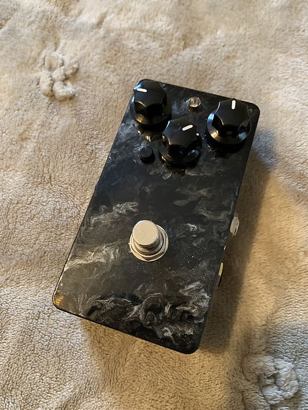 Leqtique 10/10 Extereme Distortion | Reverb