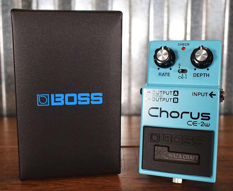 Boss CE-2W