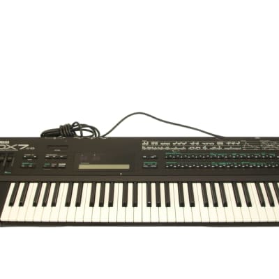 Yamaha DX7IID 61-Key Synthesizer Keyboard