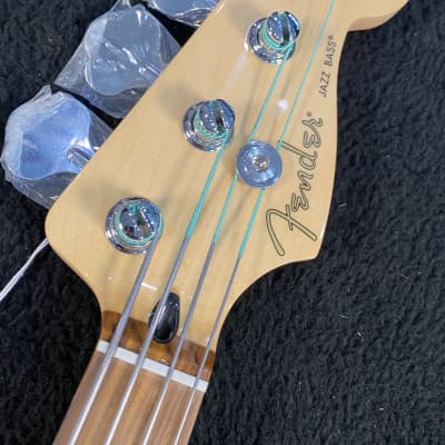 Fender Player Jazz Bass Fretless with Pau Ferro Fretboard 3-Color Sunburst #MX21271980 (8 lbs. 11.2 image 3