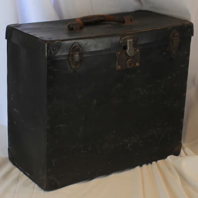 Black Italian Accordion Hard Case 17.50" x 8.25" x 17.50" (44.50cm x 21cm x 44.50cm) image 1