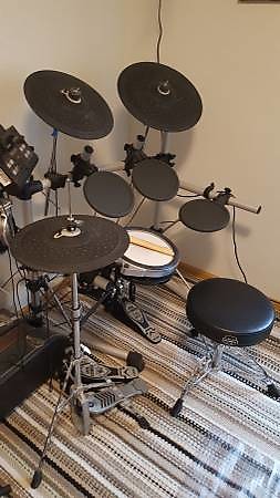 Yamaha dtx deals 550k