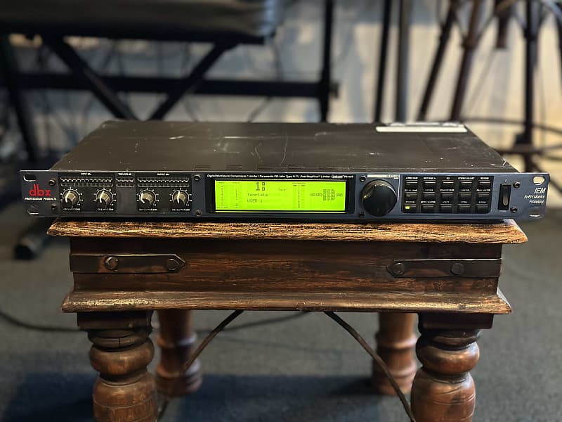 dbx IEM Processor Grey Reverb