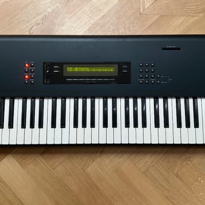 Korg M1 61-Key Synth Music Workstation 1990s - Black