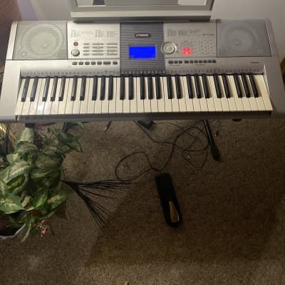 Yamaha  PSR-295 2004 - All original with pedal and all works great