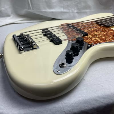 Fender American Professional II 2 Jazz Bass V 5-string J-Bass 2022 - Olympic White / Rosewood fingerboard image 9
