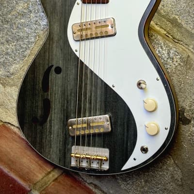 Waterslide/Slusser Guitars 'S.L.O.' Baritone Prototype, PLEK'd, 30" Scale, Danelectro-Style 3612 Construction. Mojo Gold Foil Pickups image 5