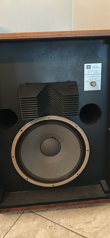 JBL L200 Mid 70’s - Black walnut veneer  			