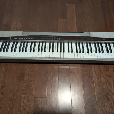 Casio Privia PX-500L 2000s