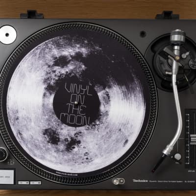RockonWall Vinyl Record Player Felt Turntable Mat - Vinyl on the Moon image 3