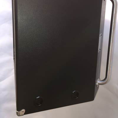 Ampeg SVT-410HLF Heritage Series 500-Watt 4x10" Bass Speaker Cabinet 2010 - Present - Black image 6