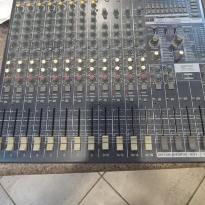 Yamaha EMX 5016CF アナログミキサー Yamaha EMX5016CF 16-Channel Powered Mixer | Guitar Center