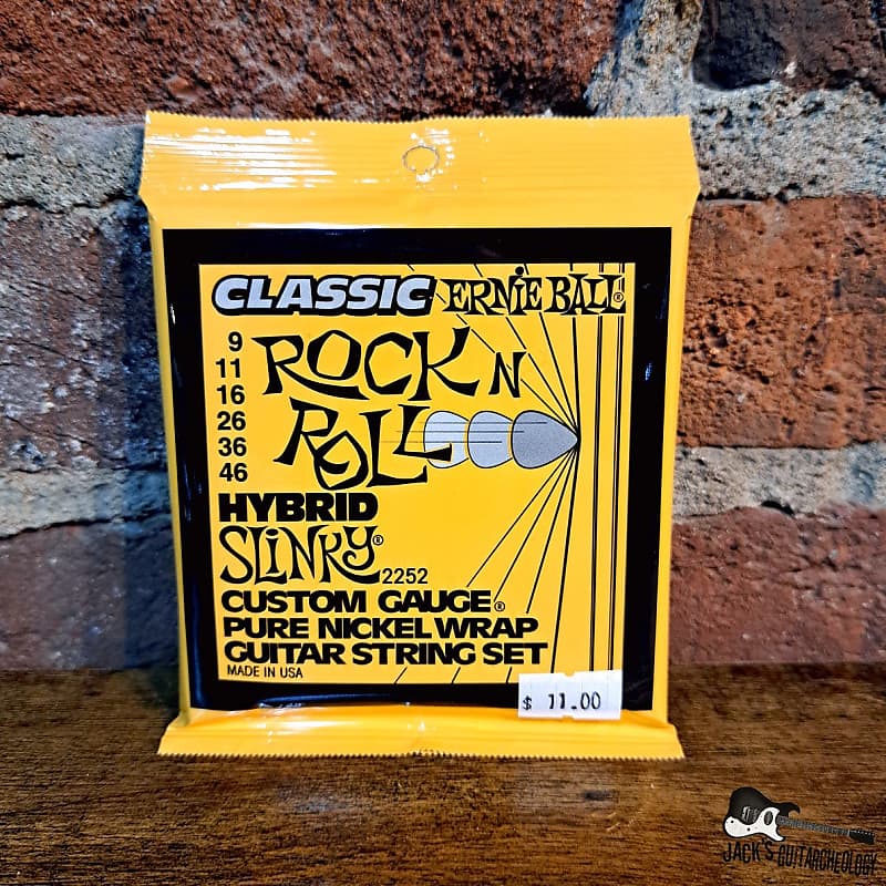 Ernie Ball Regular Slinky Classic Rock and Roll Pure Nickel Wound Elec