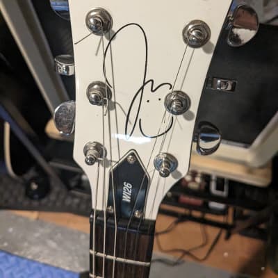 Washburn WI26 Joe Trohman signature - White image 2