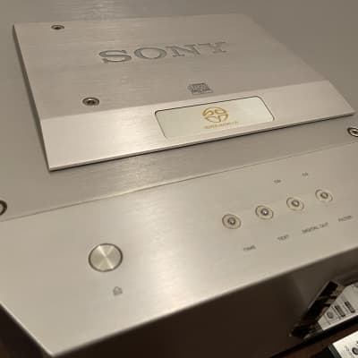 Sony  SCD-1 Super Audio CD Player with original remote control  Silver image 10