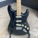 Fender Player Stratocaster with Maple Fretboard 2018 - Present - Black electric guitar