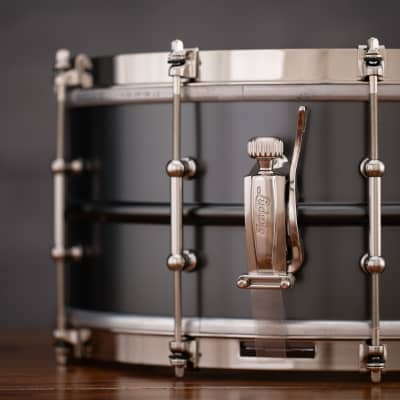 LUDWIG 14 X 6.5 LB417K HAMMERED BLACK BEAUTY SNARE DRUM, BRASS SHELL, –  Drumazon