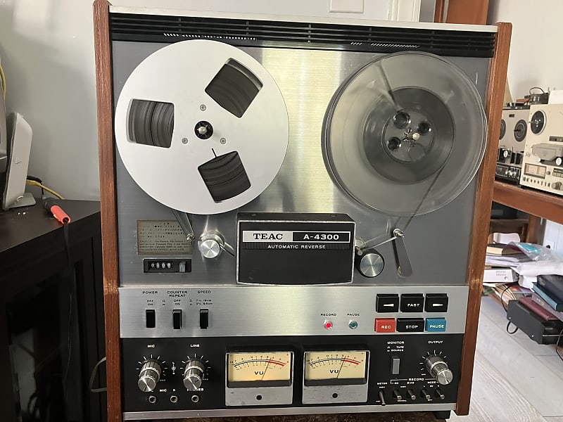 TEAC A-4300 1/4 4-Track Auto Reverse Reel to Reel Tape Deck Recorder 1970s  - Silver