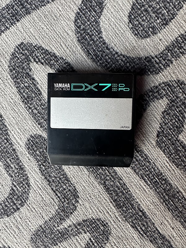YAMAHA　DX7　DATAカートリッジ　ボイスROM 1&2 YAMAHA DX7 DATAカートリッジ ボイスROM 1&2 Yamaha DX7 Voice