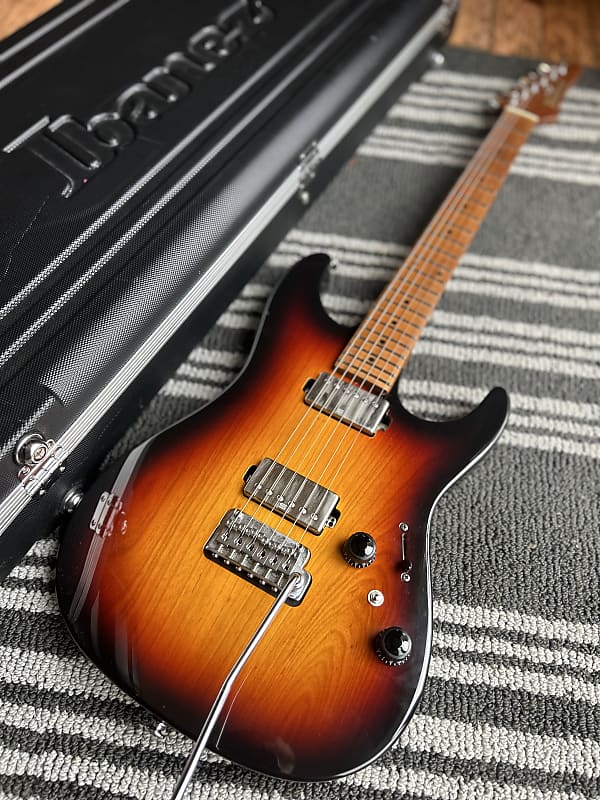 Ibanez Prestige AZ2202A Tri Fade Burst