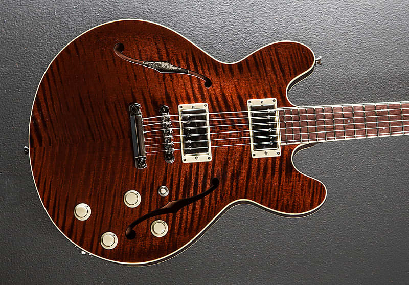 Collings I-35 Deluxe image 1