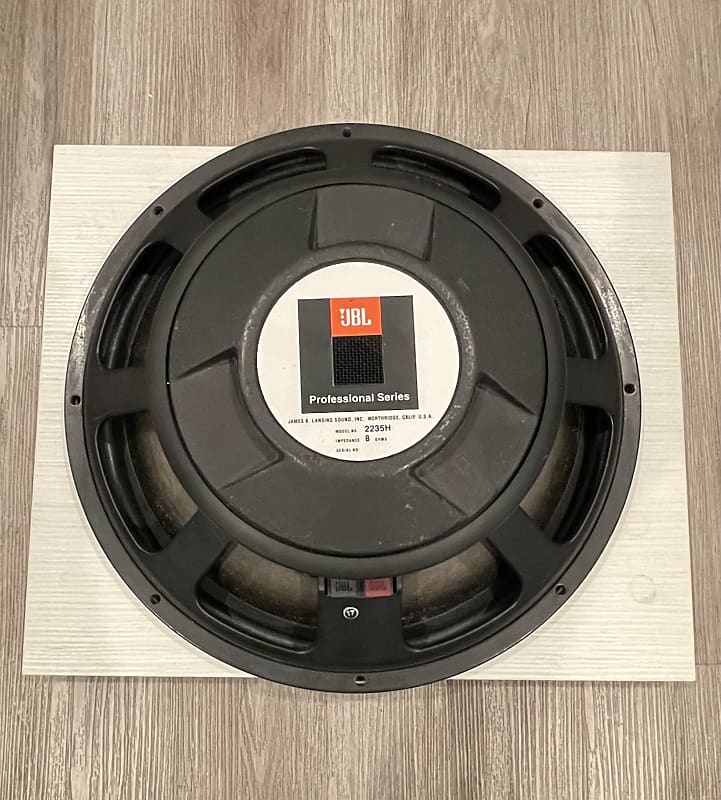 JBL 2235H Single Speaker