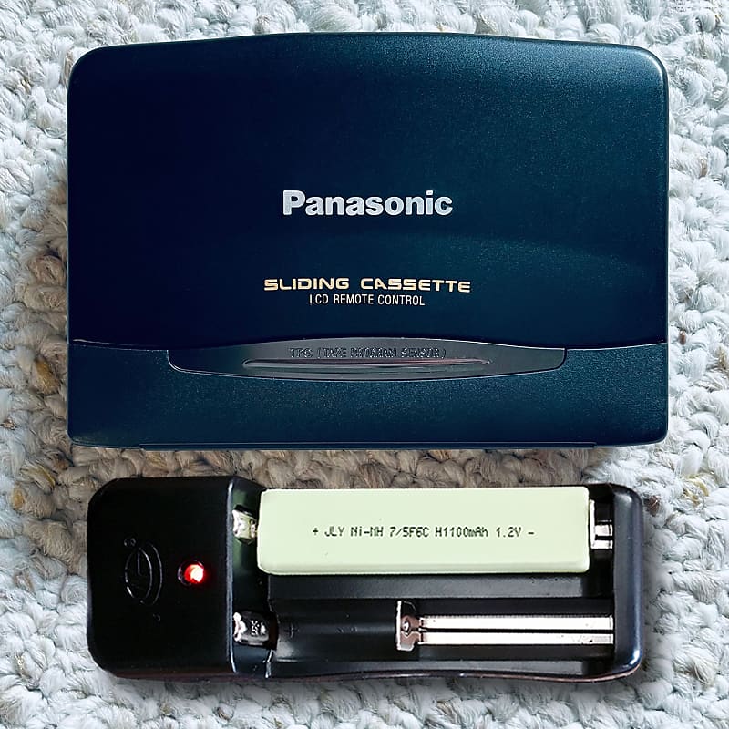 Panasonic S70 Walkman Cassette Player, Excellent Black ! Working