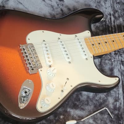 Less than 100 made - Fender Stratocaster  2011 - Copper Burst (Limited color for 2011) for sale