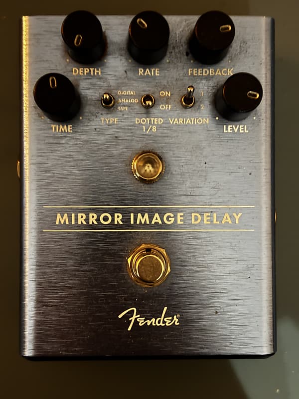 Fender Mirror Image Delay