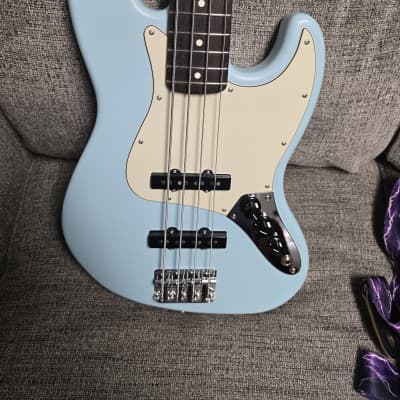 Fender MIJ Junior Collection Jazz Bass