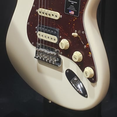 Fender American Professional II Stratocaster HSS with Rosewood Fretboard 2022 Olympic White image 7