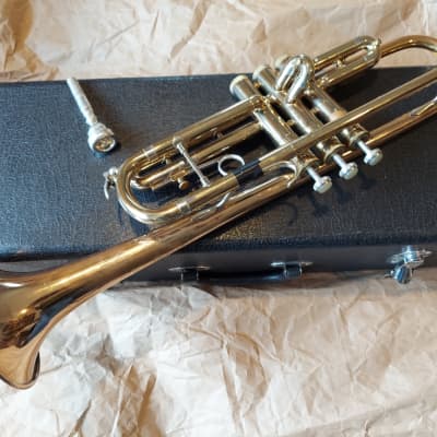 Bach Mercedes-II Trumpet, USA, w/ Case and 7C Mouthpiece Bach Mercedes-II Trumpet, USA, w/ Case and 7C Mouthpiece