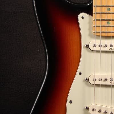 Fender Stratocaster Deluxe 2000 image 3