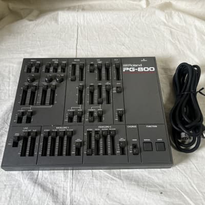 Roland PG-800 Synthesizer Programmer w/ cable JX-8p, MKS-70 and JX-10