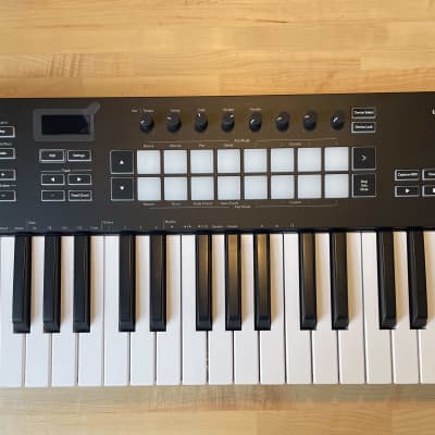 Novation Launchkey 37 MKIII MIDI Keyboard Controller 2020 - Present - Black