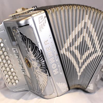 Rey aguila deals accordion