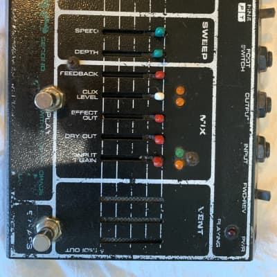Electro-Harmonix 16 Second Digital Delay | Reverb