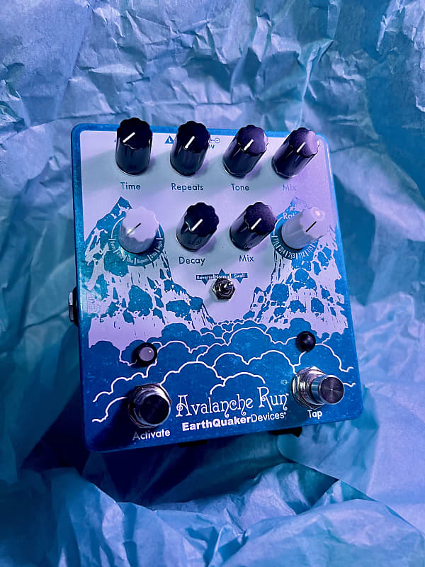 EarthQuaker Devices Avalanche Run V2